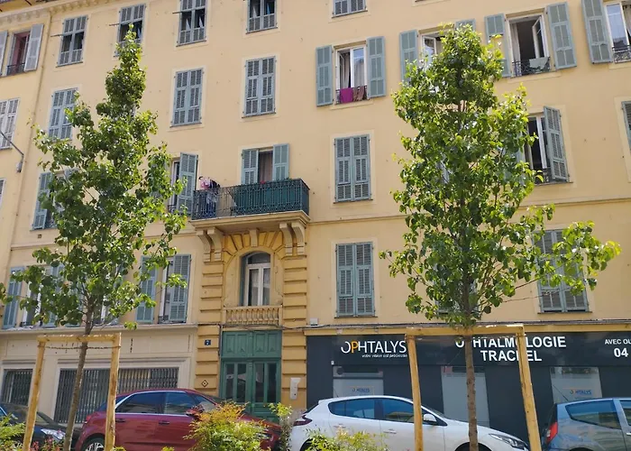 Tres Bien Place A Nice!